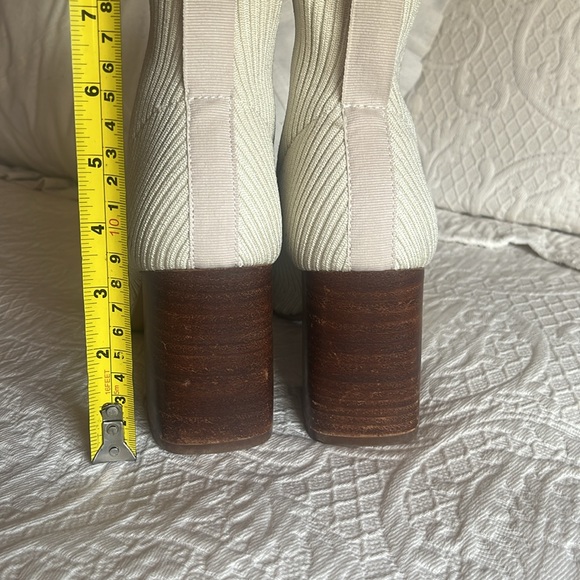 STEVEN New York beige stretch fabric pointy toe ankle boot-Size 7.5M-nwt - Picture 4 of 6